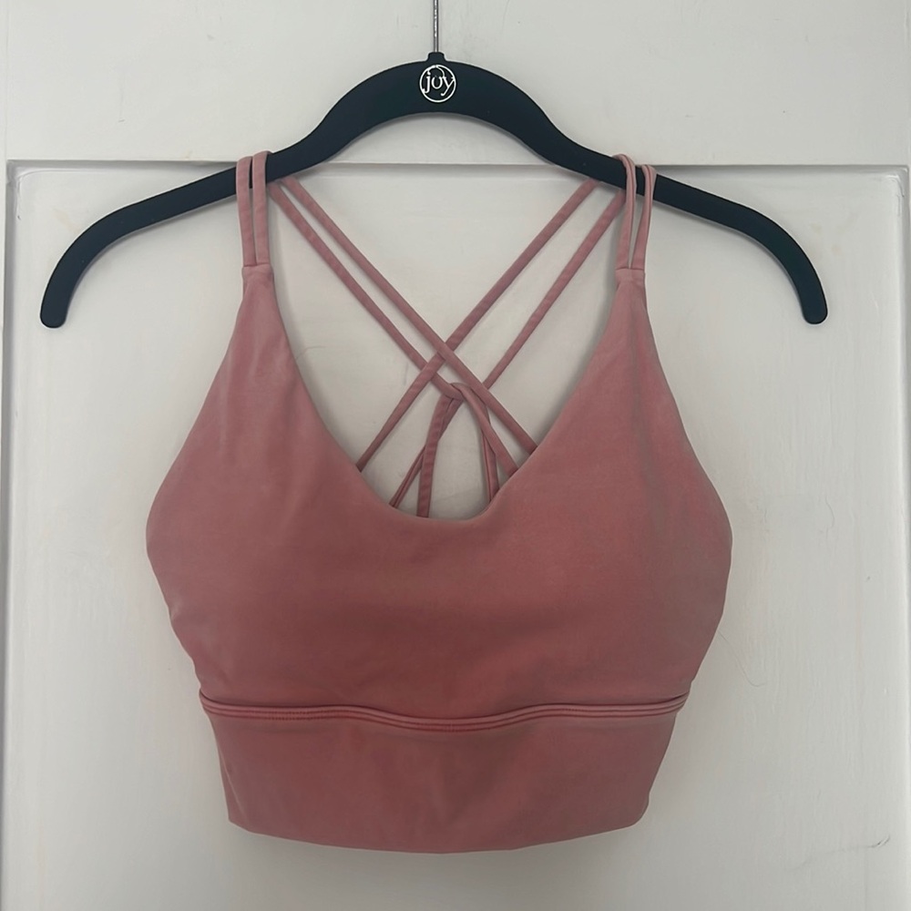 Lorna Jane Meditate Sports bra in Wild Rose